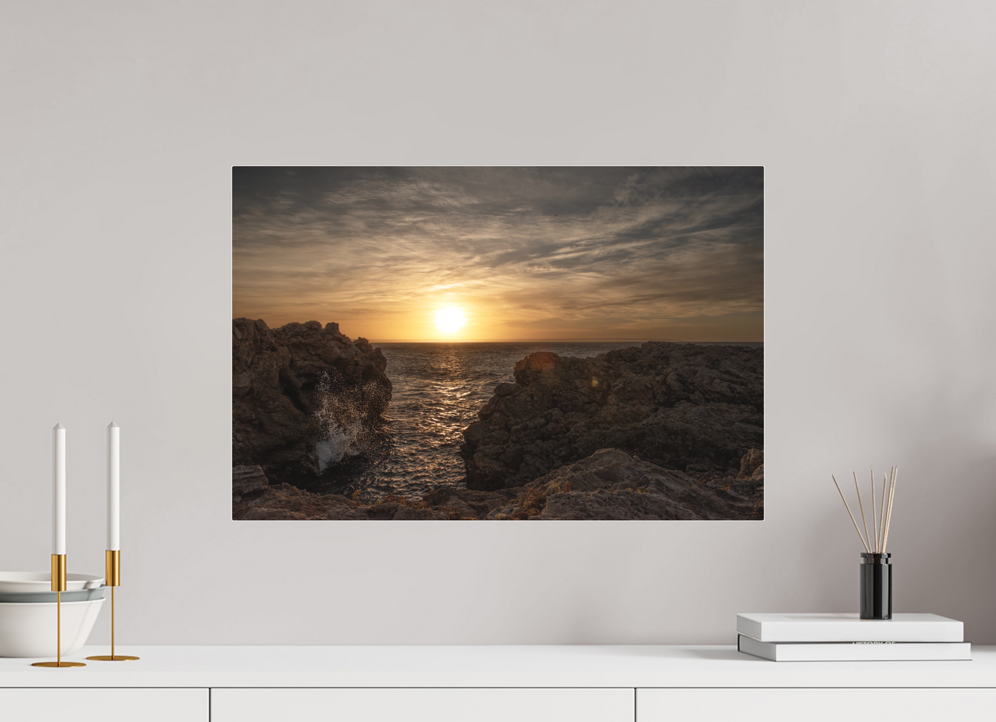 60 x 40 cm, Fine Art Pigmentdruck hinter Acrylglas (matt) Sunrise on the South Coast (Mallorca)